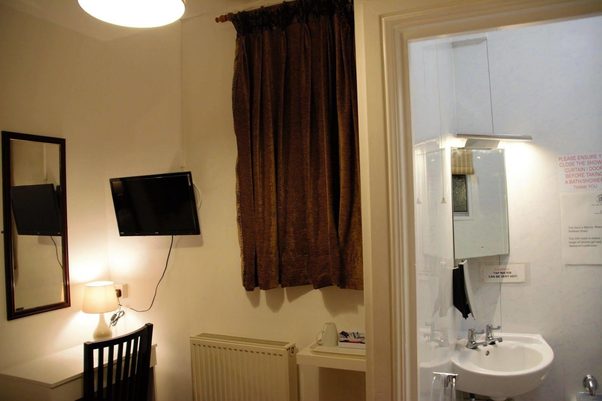 Deluxe Single Room,1714407322:JPEG
